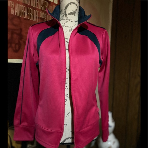 Athletic Works zip jacket in great condition. Has pockets on both sides, zips up - Picture 3 of 12